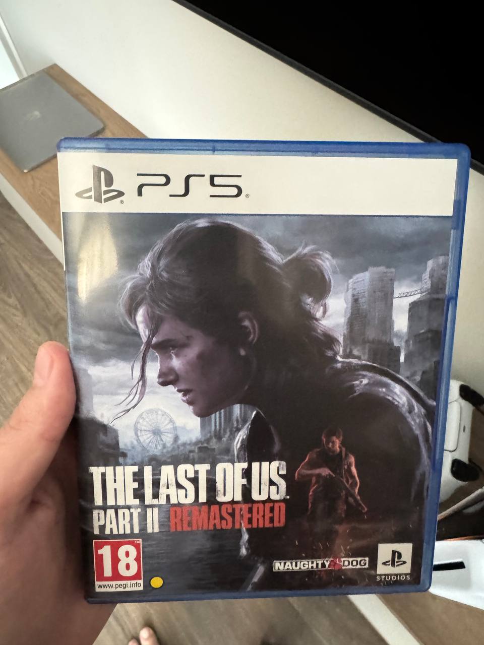 Одни из нас 2 - диск для PS5