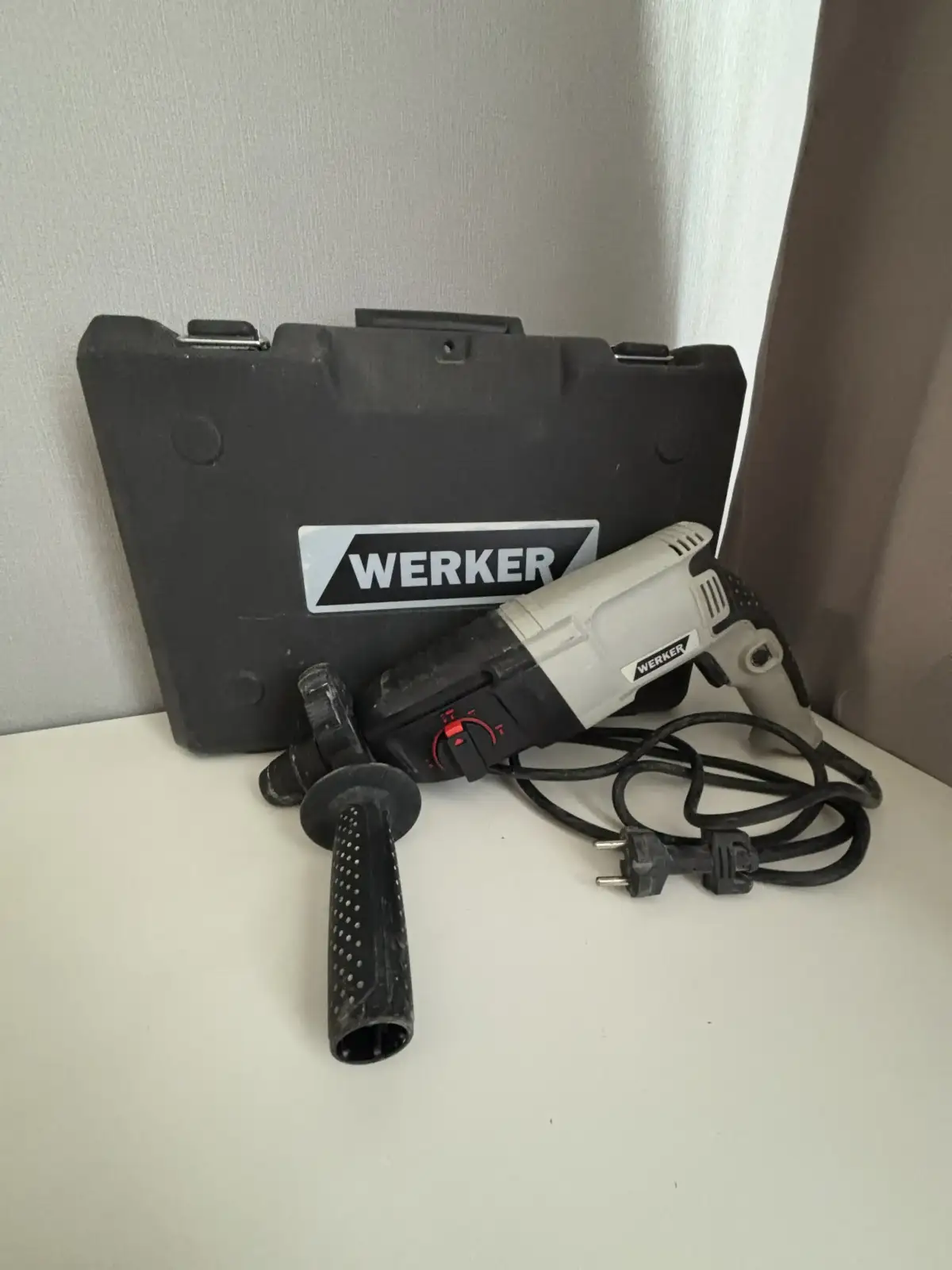Электродрель WERKER