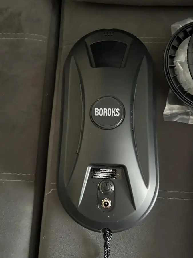 Робот-мойщик окон Boroks Sense